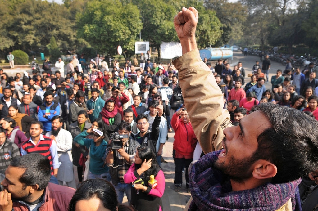 Students at Jawaharlal Nehru University protest in New Delhi. (Burhaan Kinu/Hindustan Times via Getty Images)&nbsp;