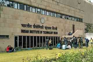 IIT Delhi campus (Asad K electro/Wikipedia)