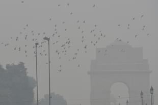 Representative image of heavy smog near India Gate in New Delhi. (Photo by K Asif/India Today Group/Getty Images)