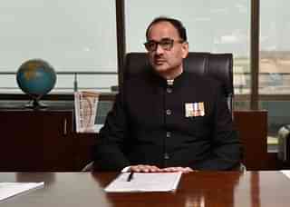 Former Delhi Police Commissioner Alok Verma taking charge as a CBI Director at CBI Headquarter, on February 1, 2017 in New Delhi. (Ravi Choudhary/Hindustan Times via Getty Images)