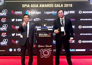 Officials with the award at the 2018 SPIA awards held at Bangkok (Picture Credits- Facebook/<a href="https://www.facebook.com/footnballhabeeb/?tn-str=k%2AF">Foot N Ball</a>)