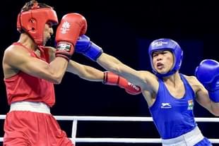 World Champion Mary Kom(R) against Hanna Okhota of Ukraine  (L) (Pic: Twitter) 