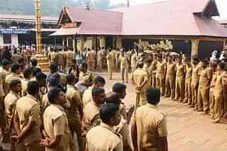 Kerala police at Sabarimala (@Vishwapada/Twitter)