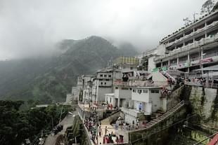 Vaishno Devi Bhawan. (Pic via Wikipedia)