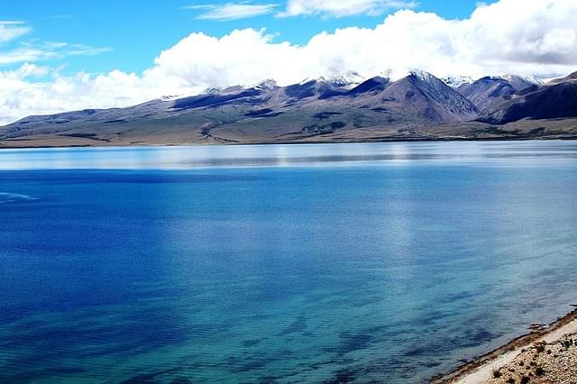 Mansarovar Lake, the final destination of Kailash-Mansarovar Yatra (Photo By Prateek/Wikimedia Commons)