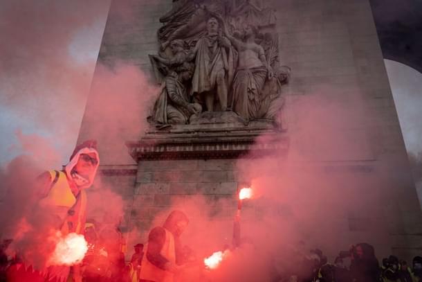 ‘Yellow Vest’ demonstration near the Arc de Triomphe on 1 December, 2018 in Paris, France (Veronique de Viguerie/Getty Images)