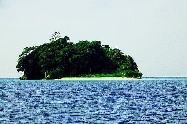 An Island in Andaman And Nicobar (Vaishnav066/Wikimedia Commons)