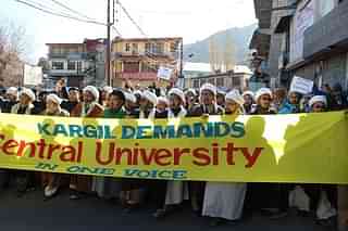 Protesters demanding a separate university in Kargil. (@airnewsalerts/Twitter)