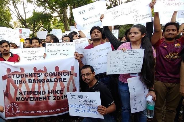 Silent placard protests in Delhi (Source: @StudentsCouncilIISC/Facebook)