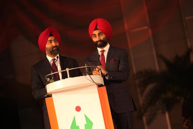  (L-R) Malvinder Singh Chairperson of Fortis Group and Managing Director of Fortis Health Care Shivinder Singh. (Manoj Verma/Hindustan Times via Getty Images)