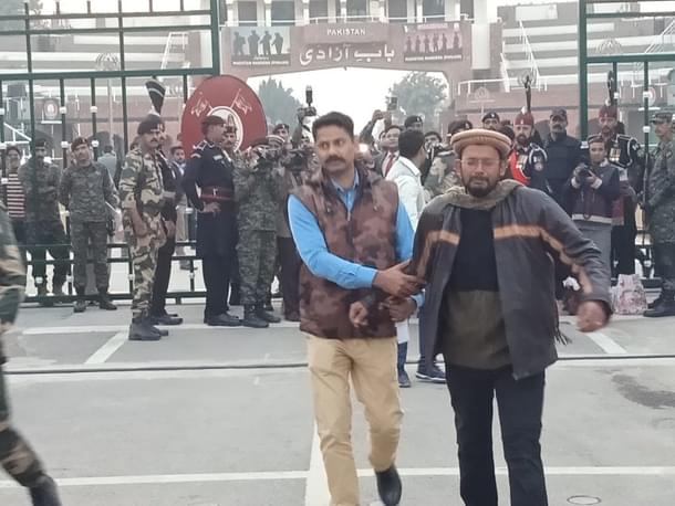 Hamid Ansari has returned to his family after six agonising years in the Pakistani jail. Image courtesy of twitter.com/Ajaybis. 