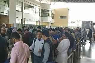 Long queues at airports (representative image) (Source: @IArpanSaxena/Twitter)