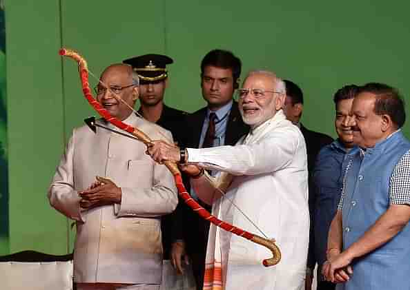 President Ram Nath Kovind along with Prime Minister Narendra Modi at a Dussehra event. (Sanjeev Verma/Hindustan Times via Getty Images)