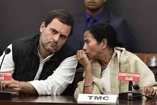 Congress president Rahul Gandhi and West Bengal Chief Minister Mamata Banerjee. (Sanjeev Verma/Hindustan Times via GettyImages)