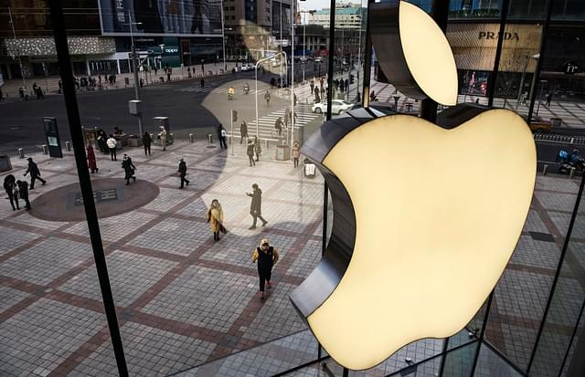 The Apple logo is seen on the window at an Apple Store on 7 January 2019 in Beijing, China. (representative image) (Kevin Frayer/GettyImages)&nbsp;