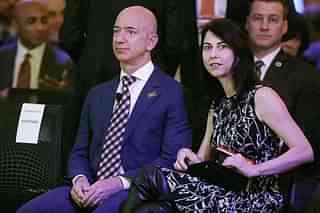  Jeff Bezos and ex-wife MacKenzie (Photo by Chip Somodevilla/Getty Images)