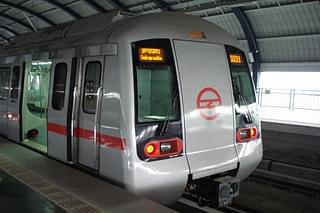 A Delhi Metro train running on the Red Line. (Pic via Wikipedia)