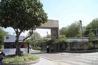 Front gate of IGNOU campus in New Delhi (PankajKhare/Wikipedia)