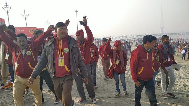 Snapshot from a morning follow up by the Swachhagrihas in Prayagraj. (Image courtesy of twitter.com/swachhbharat).&nbsp;
