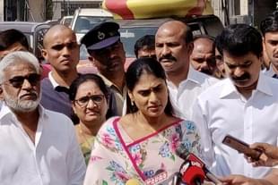 YS Sharmila talking to the media (Image: @varun2c/twitter)