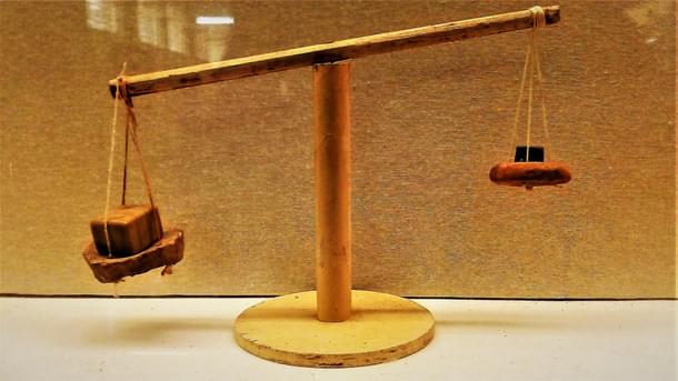 Harappan weighing system: Lothal museum
