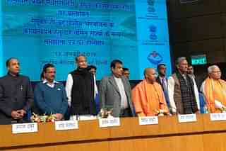 Chief Ministers of Six States During Signing Of The Agreement On Renukaji Multipurpose Dam Project (pic via Twitter)