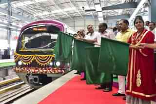 Karantaka CM HD Kumaraswamy inaugurating the first six-car metro (@CMofKarnataka/Twitter)