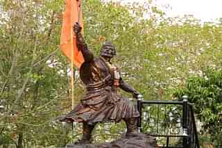 A statue of Sambhaji at Tulapur, Maharashtra. (Upadhye Guruji/Wikipedia)