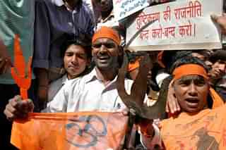 Hindu groups demonstrating against attacks on Hindu temples. Picture for representation. (Ravi S Sahani/The India Today Group/Getty Images)