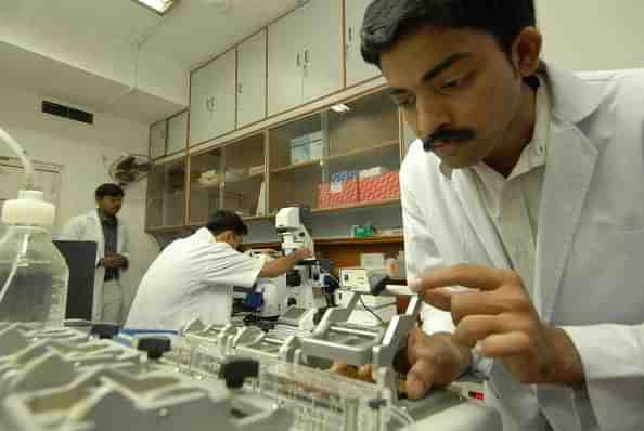 Representative image of Indian medical students at AIIMS, New Delhi (Bandeep Singh/The India Today Group/Getty Images)