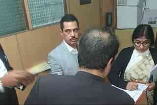 Robert Vadra appears before ED for questioning  (Source: @hahanyope/Twitter)