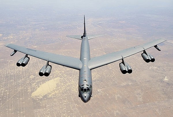 A B-52H bomber (Pic by Airman 1st Class Victor J. Caputo, USAF via Wikipedia)