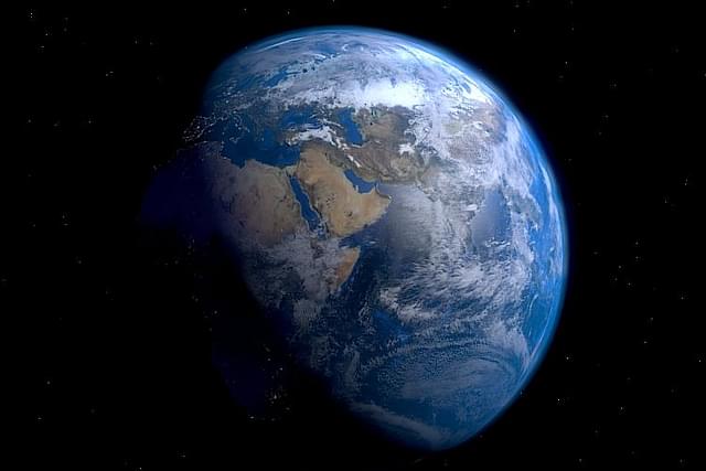 Earth from Space (Tesseract2/Wikimedia Commons)