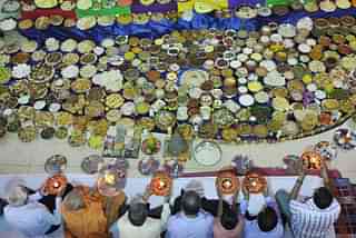More than 500 recipes being presented to Lord Swaminarayan as offering at Swaminarayan Temple on the occasion of Annakut Utsav in Kolkata, India. (Subhendu Ghosh/Hindustan Times via GettyImages)&nbsp;
