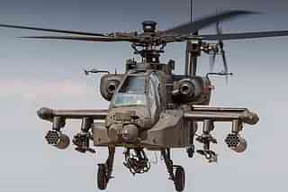 Apache Helicopter (Nicky Boogaard/Wikimedia Commons)