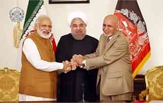 PM Modi (L), President of Iran Hassan Rouhani (C), Afghanistan President Ashraf Ghani (R) (Source: @NHSahibzada/Twitter) 