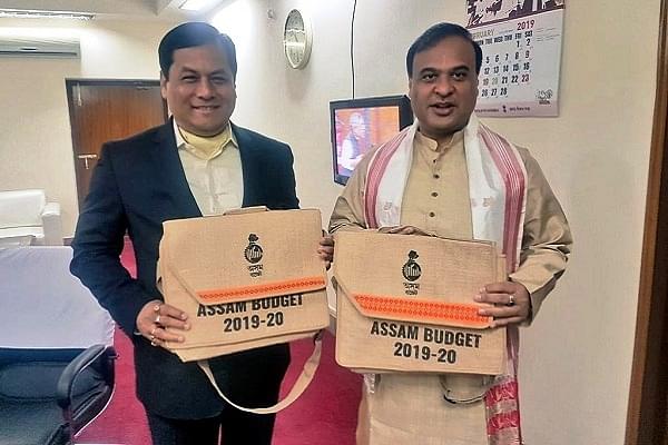 Assam Chief Minister Sarbananda Sonowal with state Finance Minister Himanta Biswa Sarma (Pic via Twitter)