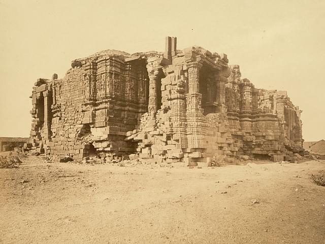 The ruins of Somnath Temple before it was rebuilt by Sardar Patel and K M Munshi. (Wikimedia Commons)