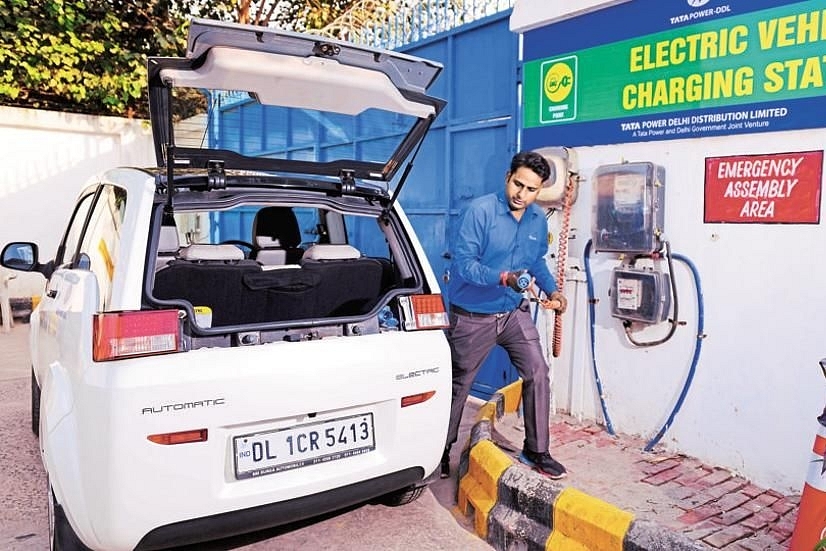 Electric Vehicle Charging Station by TATA Power in Delhi (Pradeep Gaur/Mint via GettyImages)