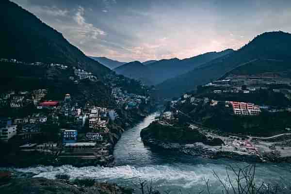 Devprayaga, where Alaknanda and Bhagirathi rivers join to form Ganga. (Unsplash/Ashwini Chaudhary)