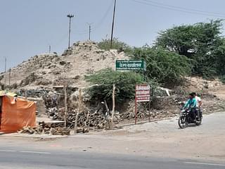There has never been communal tension in Rasulabad and there has always been <i>bhaichaara</i>, we were told. This is a mound from across Aejaz’s shop on which the Muslim <i>urs </i> and the Hindu <i>mela </i>is held together. &nbsp;