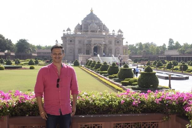 Actor Vivek Oberoi is in the line of fire for sharing a meme on Aishwarya Rai. 