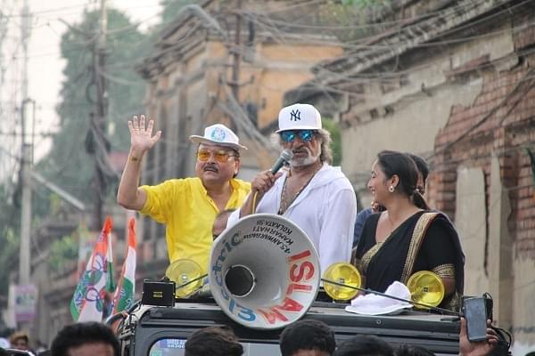 Madan Mitra accompanied by Shakti Kapoor during road show (Pic Via Twitter)
