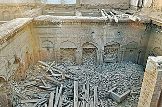 The debris of the Guru Nanak Palace Pakistan (source: @AlamSaba/Twitter)