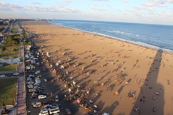 Marina Beach in Chennai. (Pic by KARTY JazZ via Wikipedia)