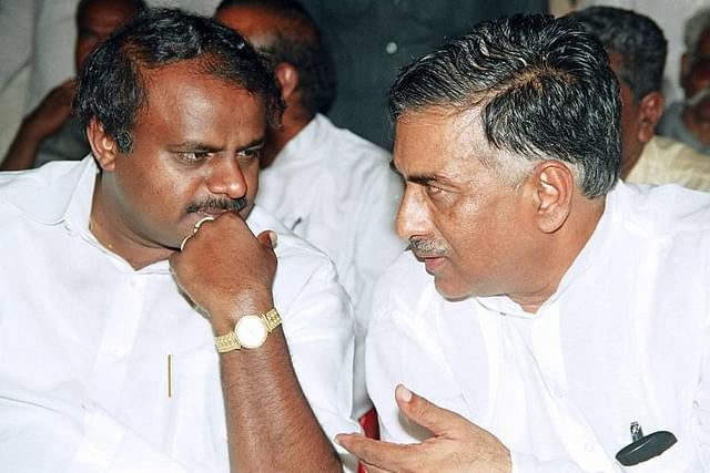 JDS leader Basavaraj Horatti with Karnataka CM Kumaraswamy. (Image via Basavaraj Horatti/Facebook)