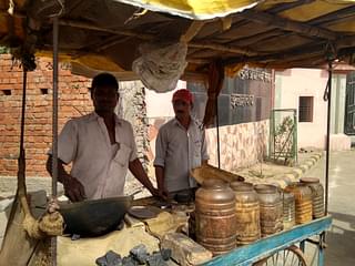 Kamlesh and Manoj at the former’s  laiya chana stall outside MNNIT. (Prakhar Gupta/Swarajya)