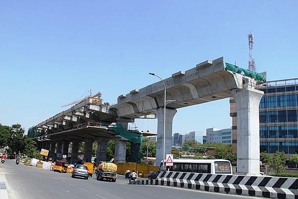Construction of pillars on Hyderabad Metro (@hmrgov/Twitter)