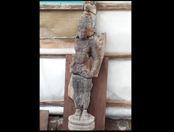 A neglected idol found damaged. 