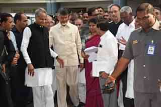 The opposition party leaders. (@ncbn)